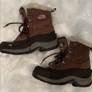 WOMEN’S CHILKAT 400 BOOTS
